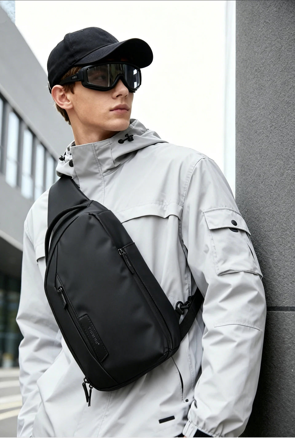 Tigernu Fashion Men's Shoulder Bag Travel Chest Bags for Men Water-Resistant Sling Bag Cross Bag Large Capacity 11 Inch IPad Bag