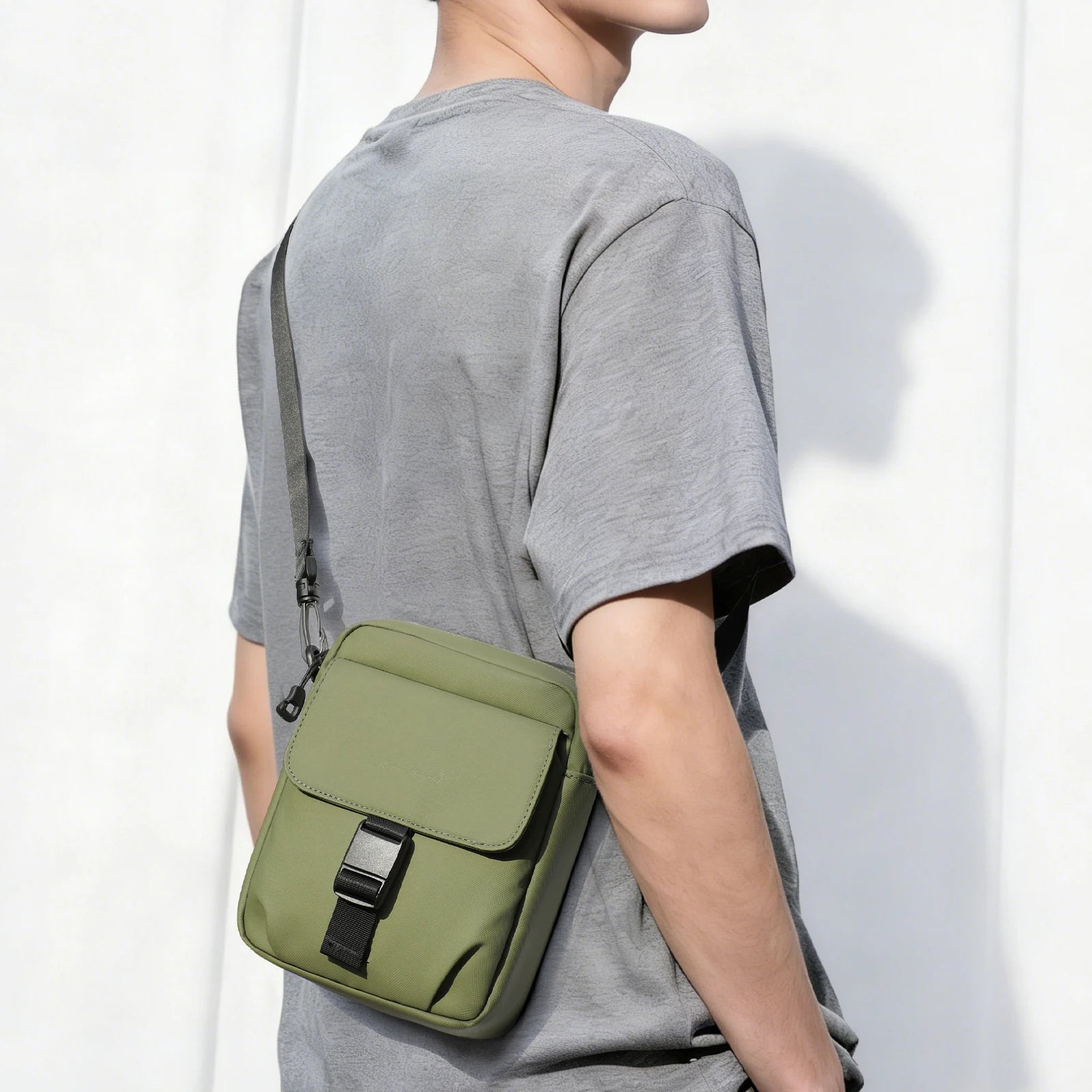 HK Waterproof Crossbody Bags for Men Lightweight Men's Shoulder Bag Mini Phone Pouch Messenger Commuting Bag Sling Packs Satchel