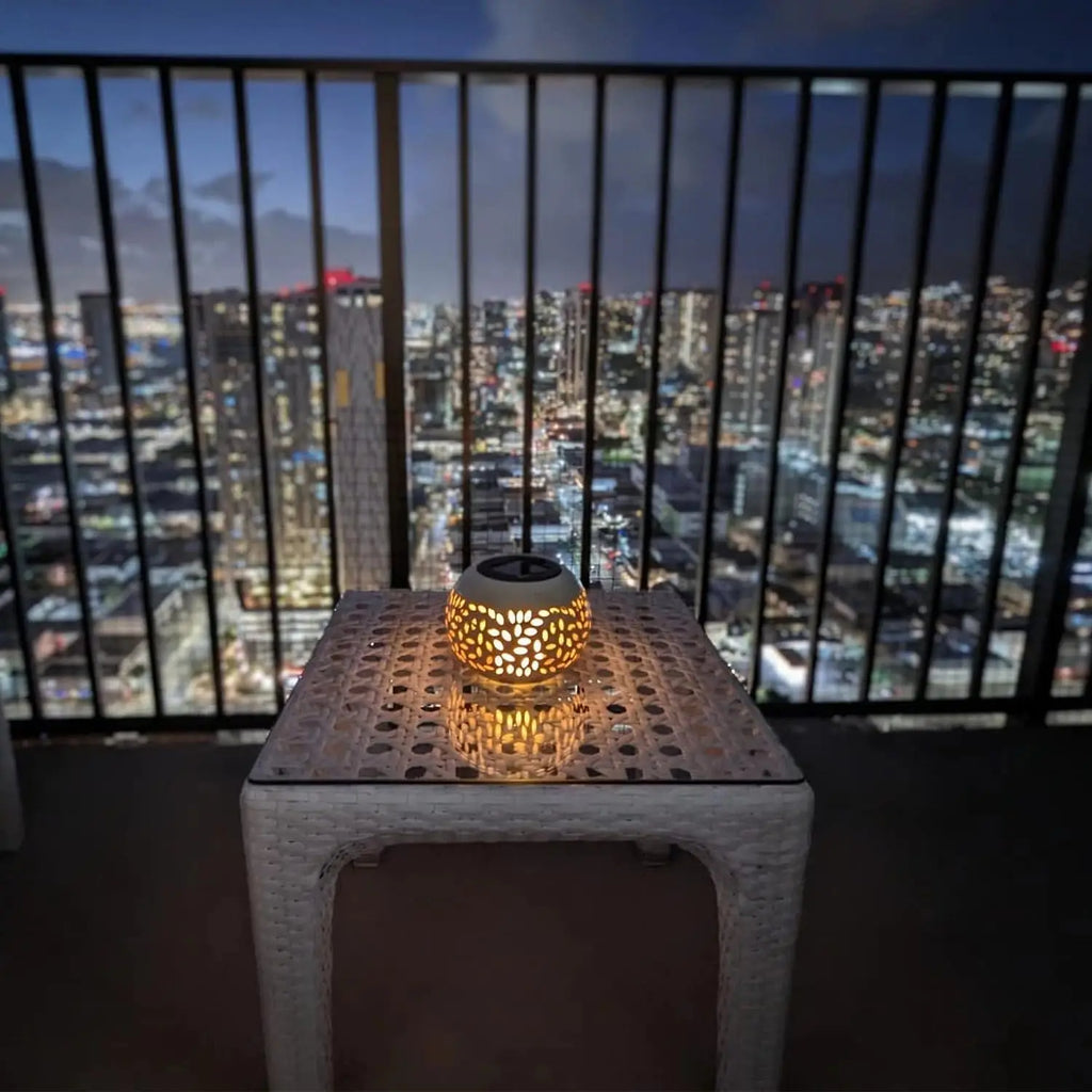 Solar Table Light Outdoor Solar Powered LED Lamp Hollowed-Out Metal Desktop Decorative Lantern Patio Garden light Desktop Light